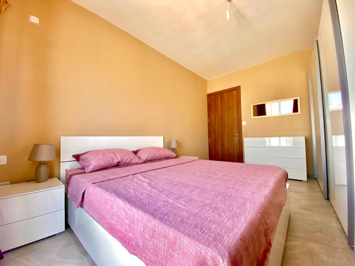 New Breeze Leilighet San Pawl il-Baħar Eksteriør bilde